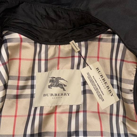 BURBERRY TRENCH COAT - Picture 2 of 16